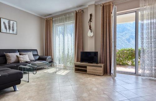 Orahovac Apartamento | GREEN HILL 2 Apartmani with POOL