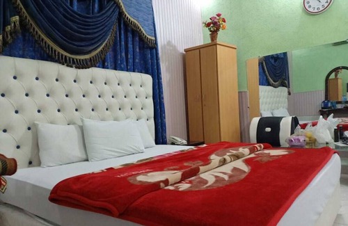 Sukkur Hotel | Green Palace Guest House