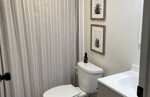 Saluda Cabaña | Beautiful riverfront cottage recently remodeled & family friendly!