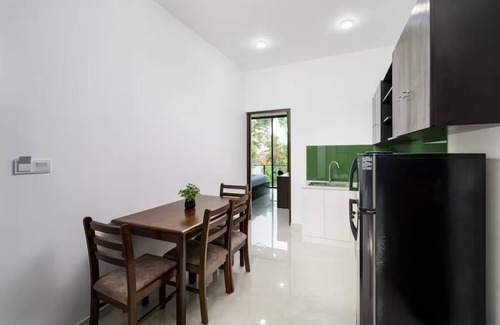Nugegoda Apartamento | Green Vibe -Two Bedroom Pool View Apartment in Colombo