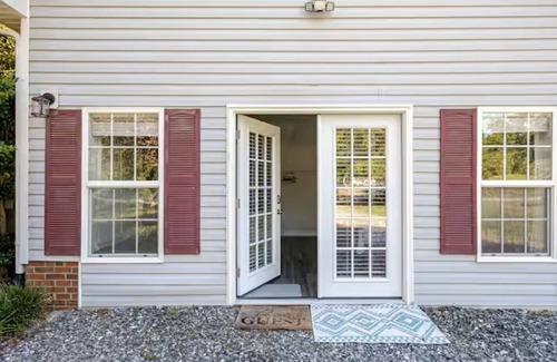 Pleasant Garden Apartamento | Greensboro Area-Cozy Beach Themed studio in lovely Country Setting