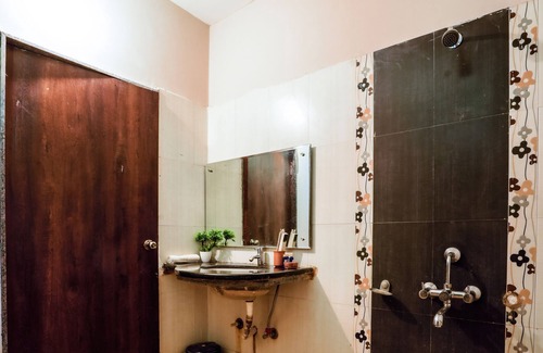 Sarangpur Hotel | Greenscape By Beyond Stay Madhai