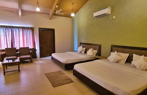 Sarangpur Hotel | Greenscape By Beyond Stay Madhai