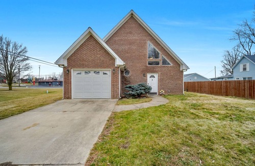 Greentown Casa | Greentown Exce- King bed, safe, EV charging and R.O.! 15-20 mins to everywhere