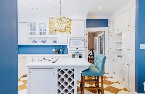 High Point Casa | Greenway Manor Updated 6BR Historic Luxury Close to HPU and Furniture Market