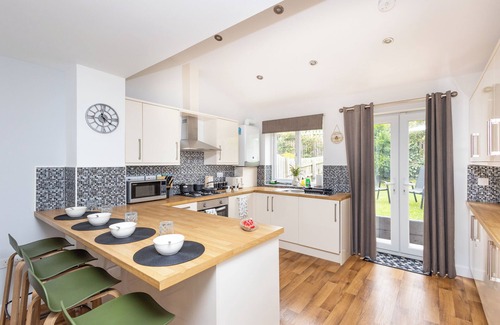 Wakefield Apartamento | Greenwood - 4 Bed Home With Parking & Fast Wi-Fi