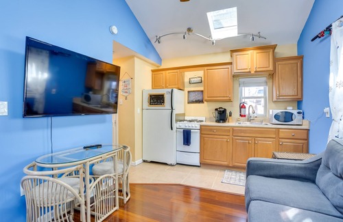 Hewitt Cabaña | Greenwood Lake Cottage w/ Shared Dock & Hot Tub!