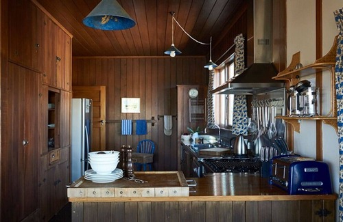 Hilltop Villa | Greenwood Lodge at Lake Taupo | Lakeside Escape w/ Beach, Lawn & Mooring