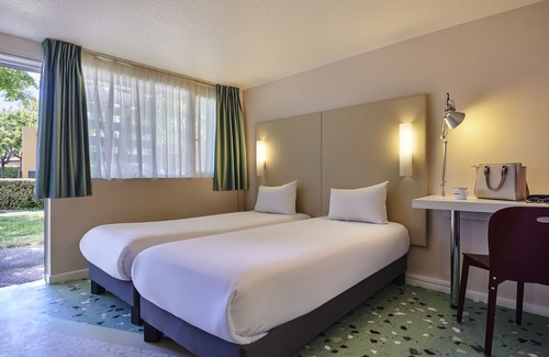 Voisins-le-Bretonneux Hotel | greet Hotel Versailles - Voisins Le Bretonneux