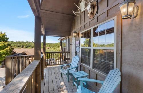 Reeds Spring Casa | Grey Moose Lodge with Amenities Access