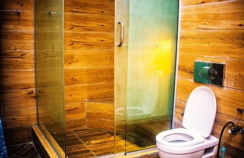 Gwarinpa Estate Hotel | Grey Top Apartment