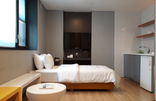 Jongno Hotel | Grid Inn