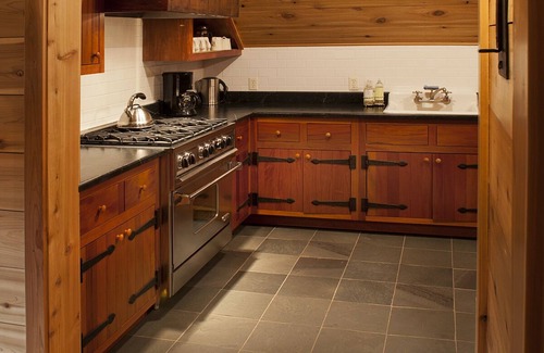 Emigrant Cabina | Rústico retiro elegante cerca de Yellowstone! Ideal para Eventos / Reuniones!