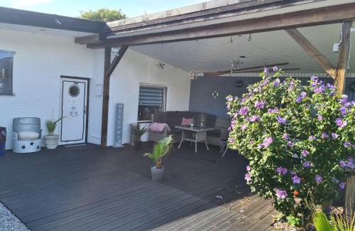 Grosssolt Apartamento | Große Wohnung mit Terrasse und Grill