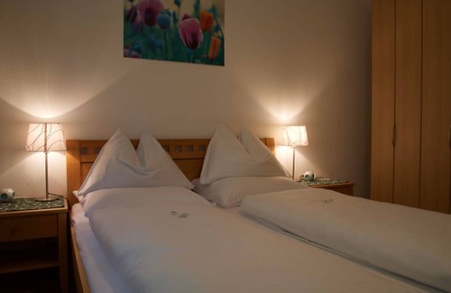 Lofer Cama Y Desayuno | Großes Appartement mit 2 Schlafzimmer und Terasse - Patricia, Haus