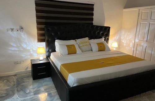 Accra Casa | Groove Vacation Homes