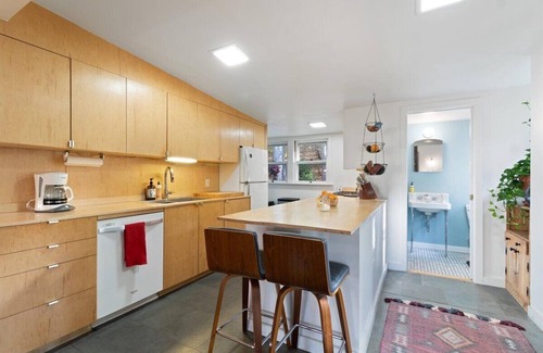 Skytop Cabina | Grotto Grove A Private Poconos Cabin -Secluded Retreat w/ Firepit & Trail Access