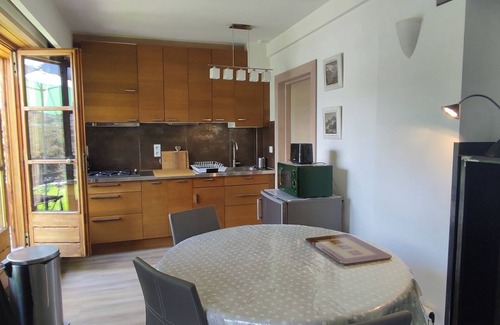 Champagny-en-Vanoise Apartamento | Ground floor apartment 55 m2 + garden in chalet, near resort center, quiet location