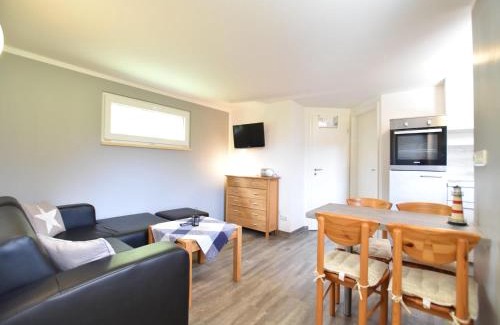 Insel Poel Casa | Ground-Floor Getaway with Garden