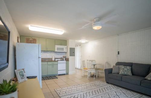 Punaluu Apartamento | Ground Level Beachfront Studio