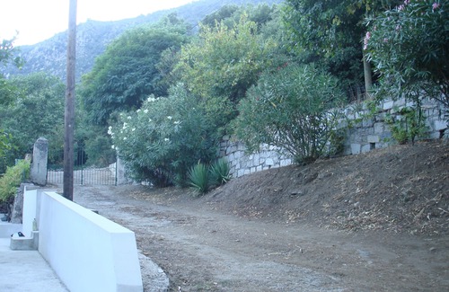 Loreto-di-Tallano Apartamento | Terreno entre Propriano Finca 4 personas y sartène