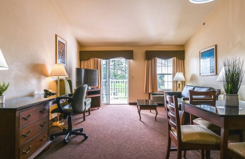 Pembine Hotel | Group Escape x3 | Riverfront Resort w/Pool, Spa & Tennis Court! Pets Allowed!