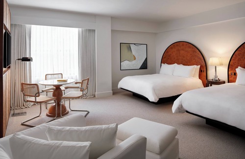 Dupont Circle Hotel | Group-Friendly: 4 Queen Room in Prime Location