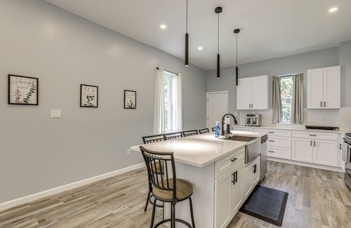 Northwest Philadelphia Casa | Group Getaway w/ Games & Patio in Philadelphia!
