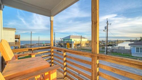 Flour Bluff Casa | Group Getaway w Pool, Boat Dock 2 Homes Laguna Village Retreat by AvantStay
