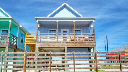 Flour Bluff Casa | Group Getaway w Pool, Boat Dock 2 Homes Laguna Village Retreat by AvantStay
