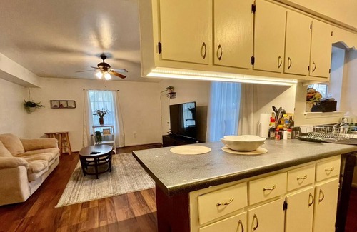 Norfolk Casa | Group Vacation Norfolk House