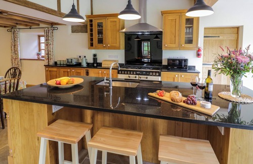 Wall-under-heywood Cabaña | Grove Farm