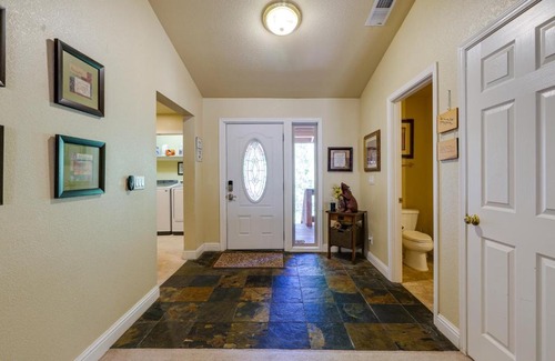 Groveland Casa | Groveland Vacation Rental Near Pine Mountain Lake!