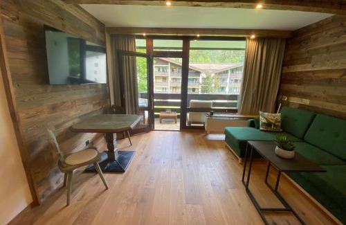 Sankt Martin bei Lofer Apartamento | Grubhof Schlosspark, Chalet-Stil mit Pool und Bergblick