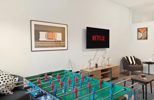 Untersendling Apartamento | Gruppenloft München PS5, Karaoke, frei Parkplatz