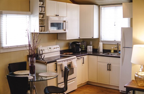 Weaverville Cabaña | Guest Cottage en el centro de Weaverville