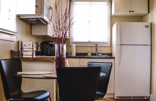 Weaverville Cabaña | Guest Cottage en el centro de Weaverville