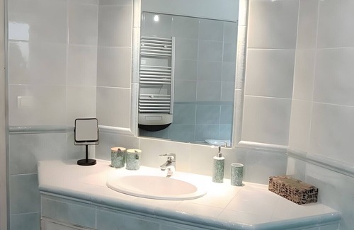 Plevin Casa | Guest House '2 Chambres Chez Alex Et Michel' with Shared Terrace, Shared Garden and Wi-Fi