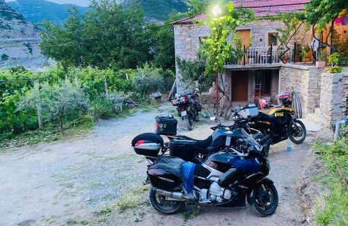 Koman Casa | Guest House Castle