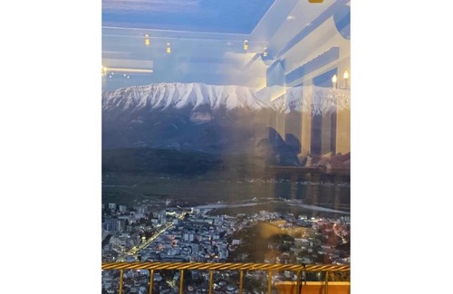 Gjirokaster Apartamento | Guest house Laqi