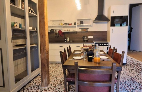 Mont-Saxonnex Apartamento | Casa de huéspedes 'Printemps' con vistas a la montaña, terraza privada y Wi-Fi