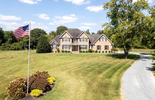 Sudlersville Casa | Guest Lodge | Private Pool | Outdoor Dining | Game Room