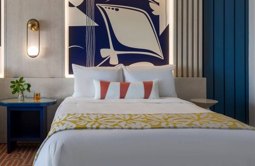 Islamorada Hotel | Guest Room, 1 King: Resort w/ Marina and 3 Outdoor Pool | Free Parking