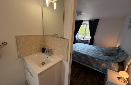 Champsac Cama Y Desayuno | Casa rural "En la Granja" con piscina compartida, terraza compartida y Wi-Fi