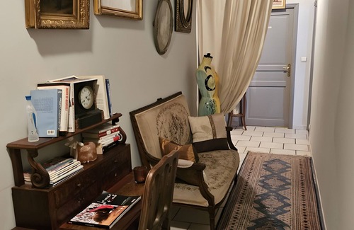 Bernis Cama Y Desayuno | Casa de huéspedes 'Chambre Marcel Pagnol' con terraza compartida, Wi-Fi y aire acondicionado