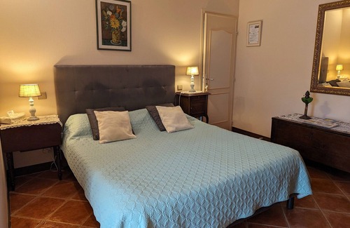 Tavers Cama Y Desayuno | Habitaciones con piscina y parking cerca de Sologne