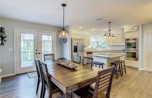 Crystal River Casa | Guest's Favorite! Kings Bay Retreat@ Crystal River, Charming Villa Kings Bay Retreat at Crystal Rive