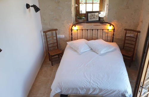 Bazouges-sur-le-Loir Cama Y Desayuno | Casa de huéspedes cerca de La Flèche, adaptada PMR, se admiten mascotas, desayuno incluido