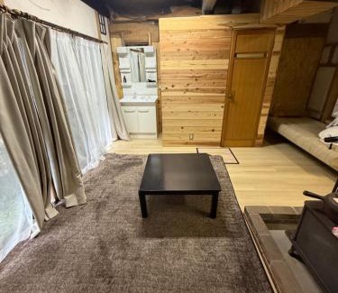 Aki Ward Casa | guesthouse 古民家の宿屋千鶴 1階2号室部屋貸し