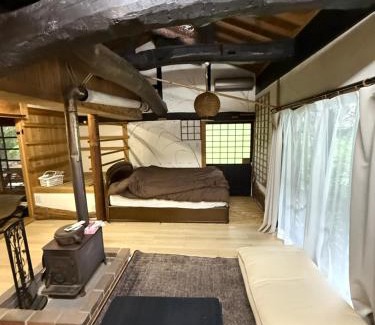 Aki Ward Casa | guesthouse 古民家の宿屋千鶴 1階2号室部屋貸し